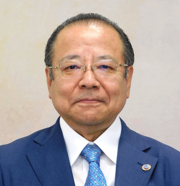 学校法人中央工学校 理事長 矢代 吉榮
